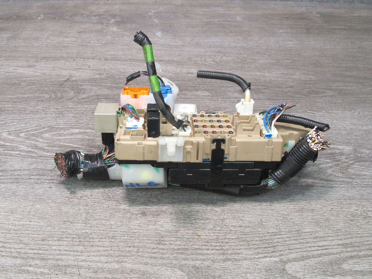 01-05 Lexus JZS160L GS430 GS300 Dash Left Fuse Relay Box Module w MPX Module OEM