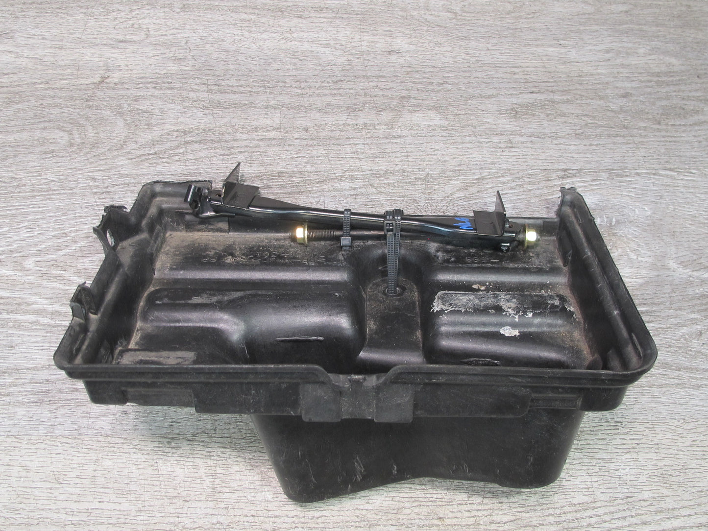 98-05 Lexus JZS160L GS430 GS300 Battery Tray Base Holder Bracket 74431-30150 OEM