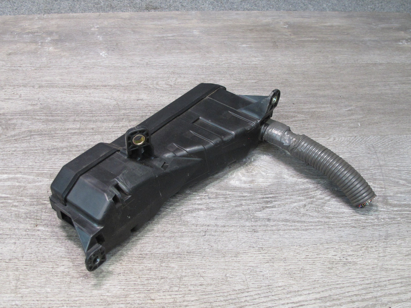 98-05 Lexus GS400 GS430 GS300 Underhood Engine Bay Fuse Relay Box Module OEM
