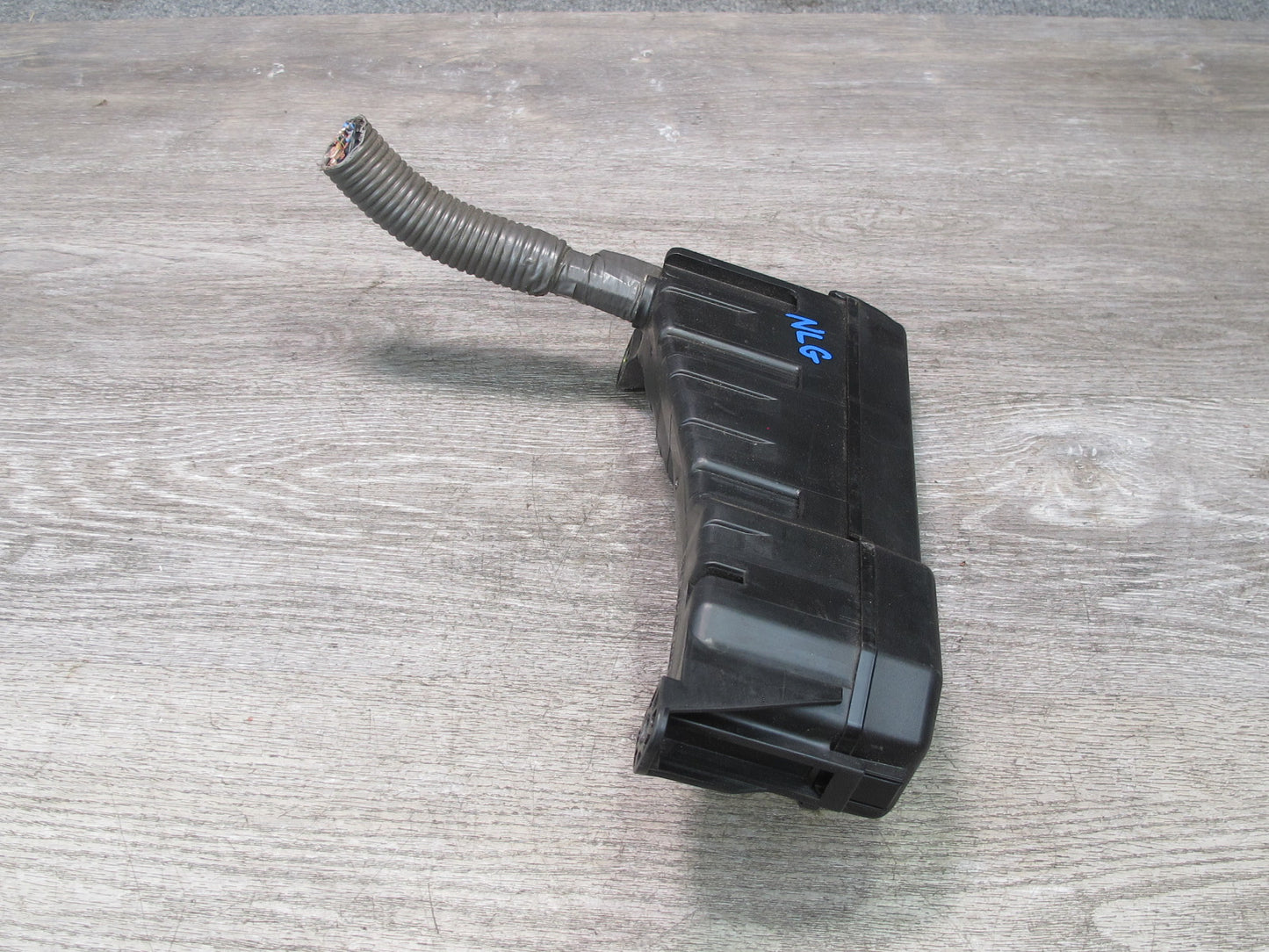 98-05 Lexus GS400 GS430 GS300 Underhood Engine Bay Fuse Relay Box Module OEM