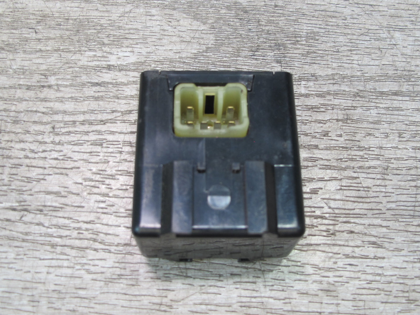 88-89 Toyota Supra MA70L Cruise Control Relay Module 88220-14010 OEM
