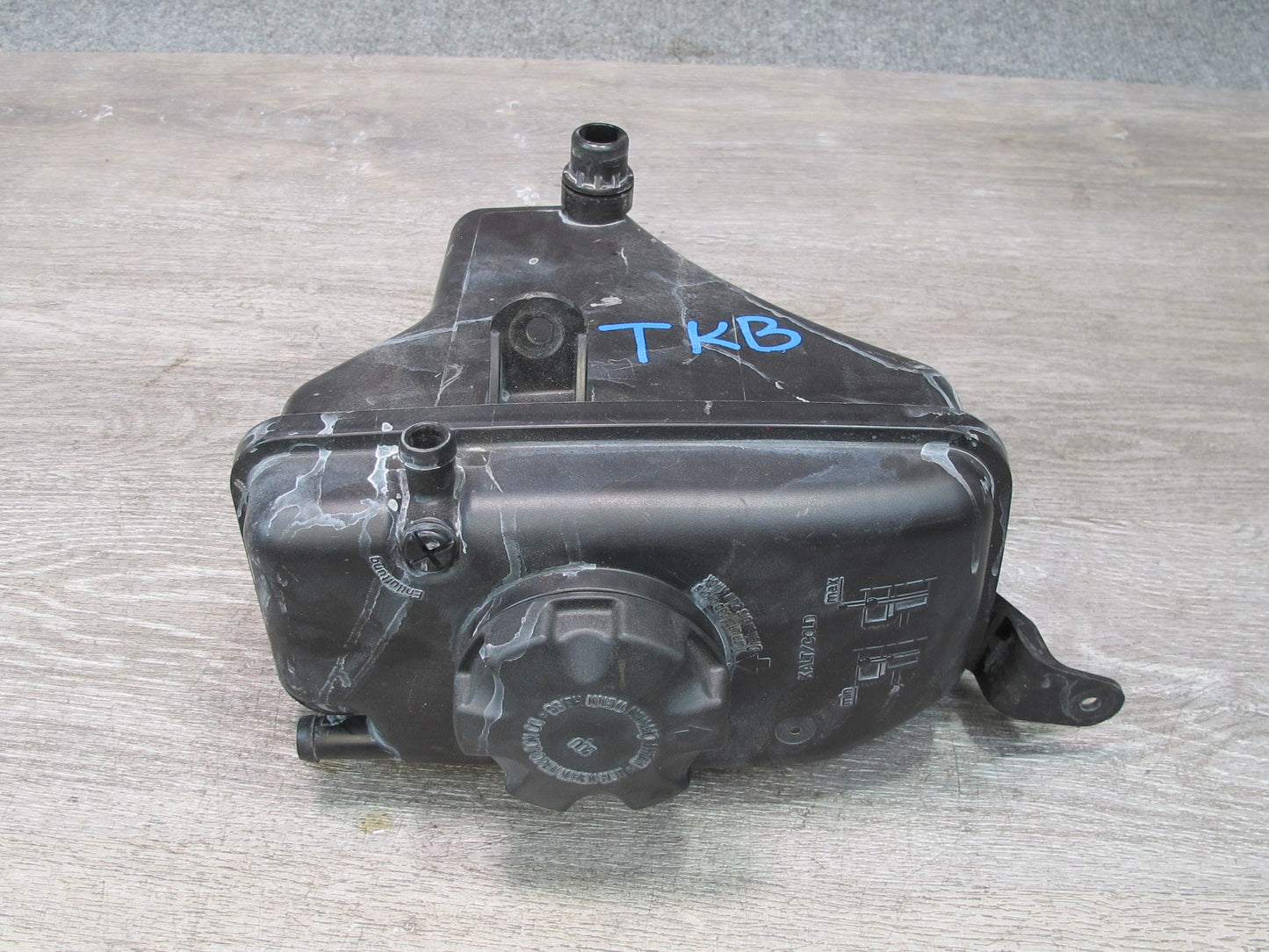 2008-2013 BMW E90 E92 E93 M3 Engine Coolant Expansion Overflow Reservoir Tank