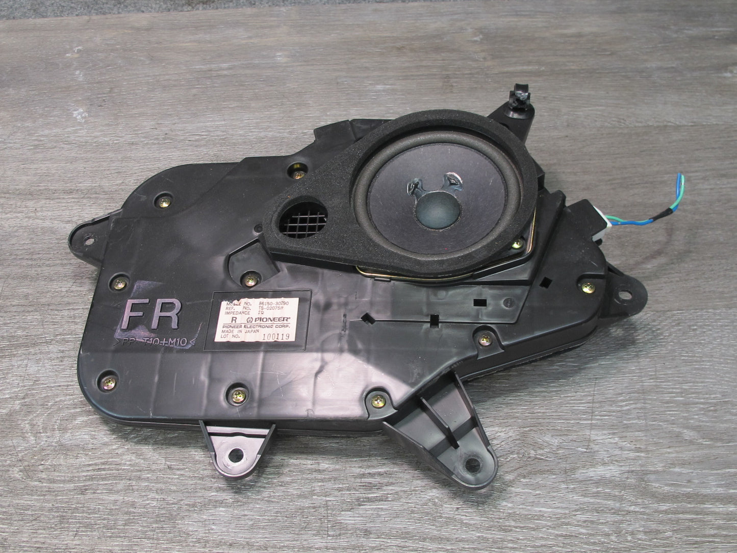 98-04 Lexus GS400 GS430 GS300 Set of 2 Front Left & Right Door Speaker OEM