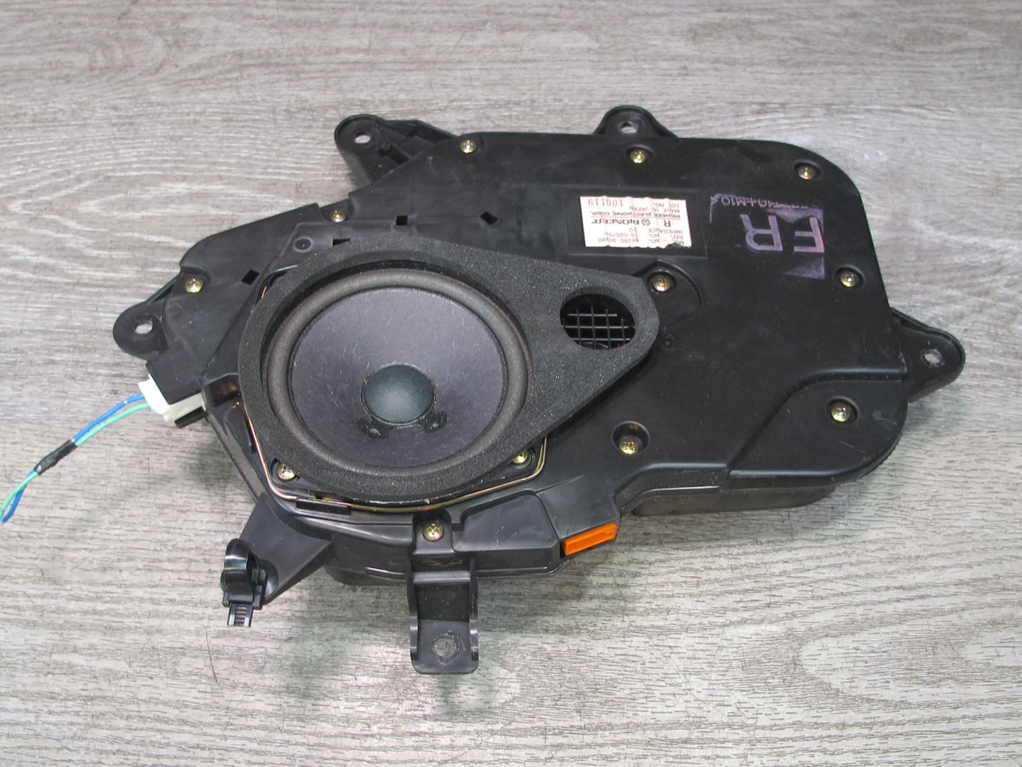 98-04 Lexus GS400 GS430 GS300 Set of 2 Front Left & Right Door Speaker OEM