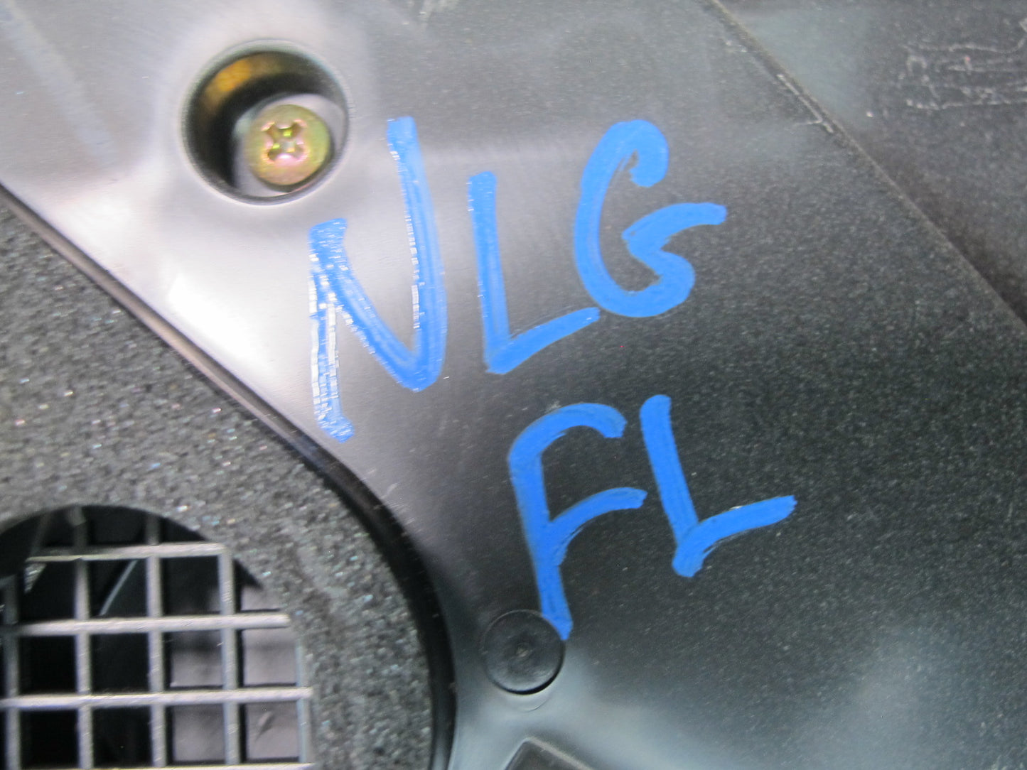 98-04 Lexus GS400 GS430 GS300 Set of 2 Front Left & Right Door Speaker OEM