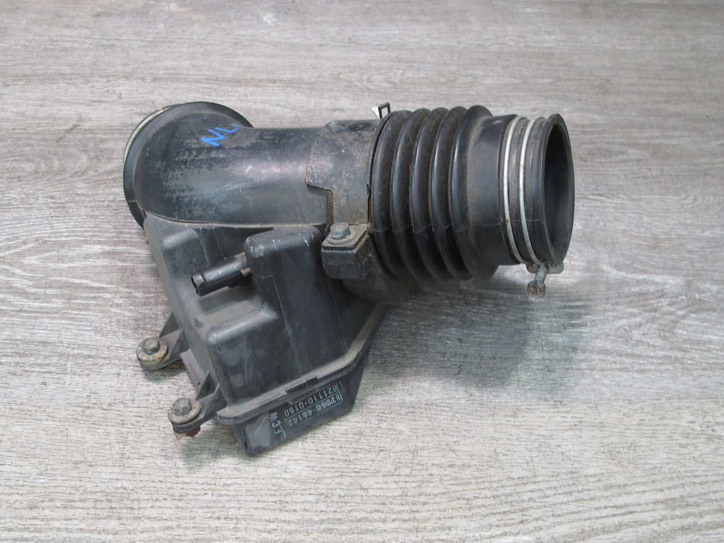 01-05 Lexus JZS160L GS300 Air Intake Resonator Tube 17860-46142 OEM