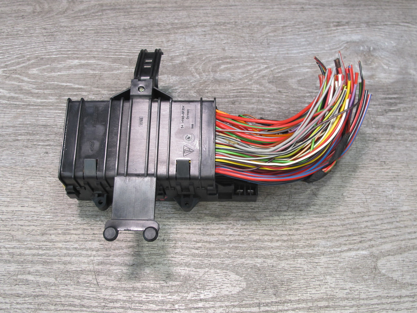 2000-2004 Porsche Boxster 986 Fuse Relay Junction Box Module Unit