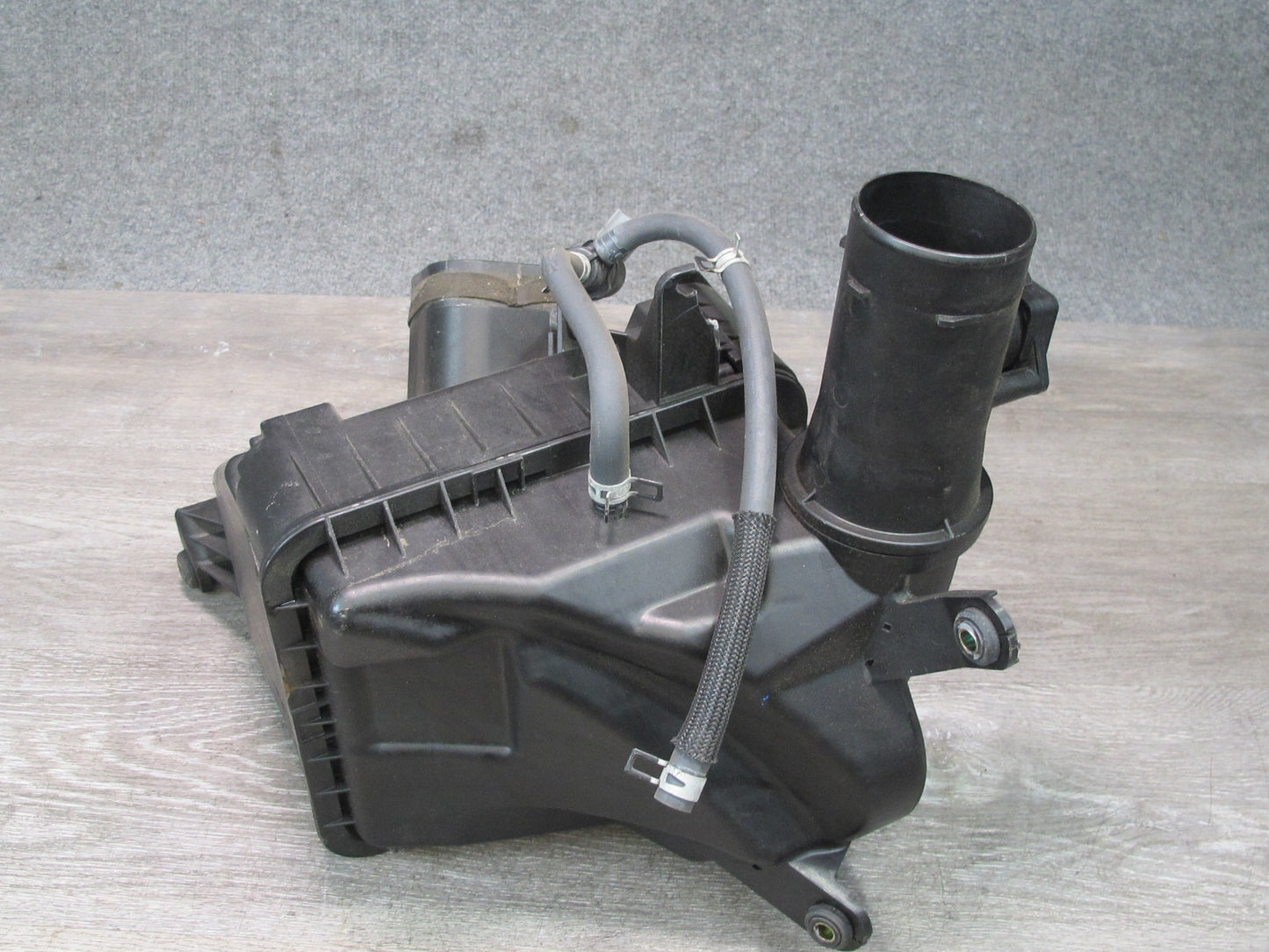 01-05 Lexus JZS160L GS300 Air Intake Cleaner Filter Box w MAF Sensor 83K OEM