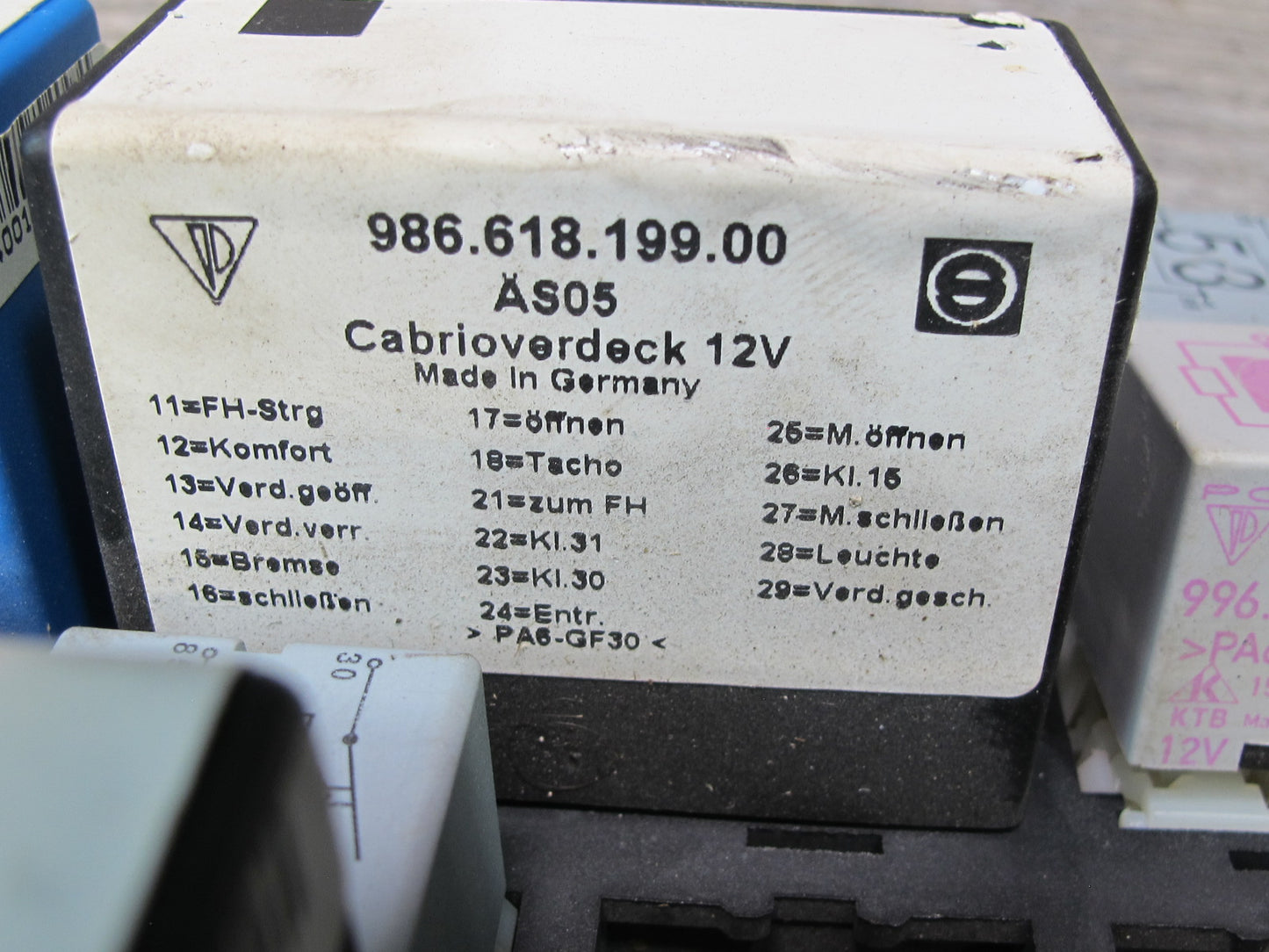 2000-2004 Porsche Boxster 986 Junction Fuse Relay Box Module Unit