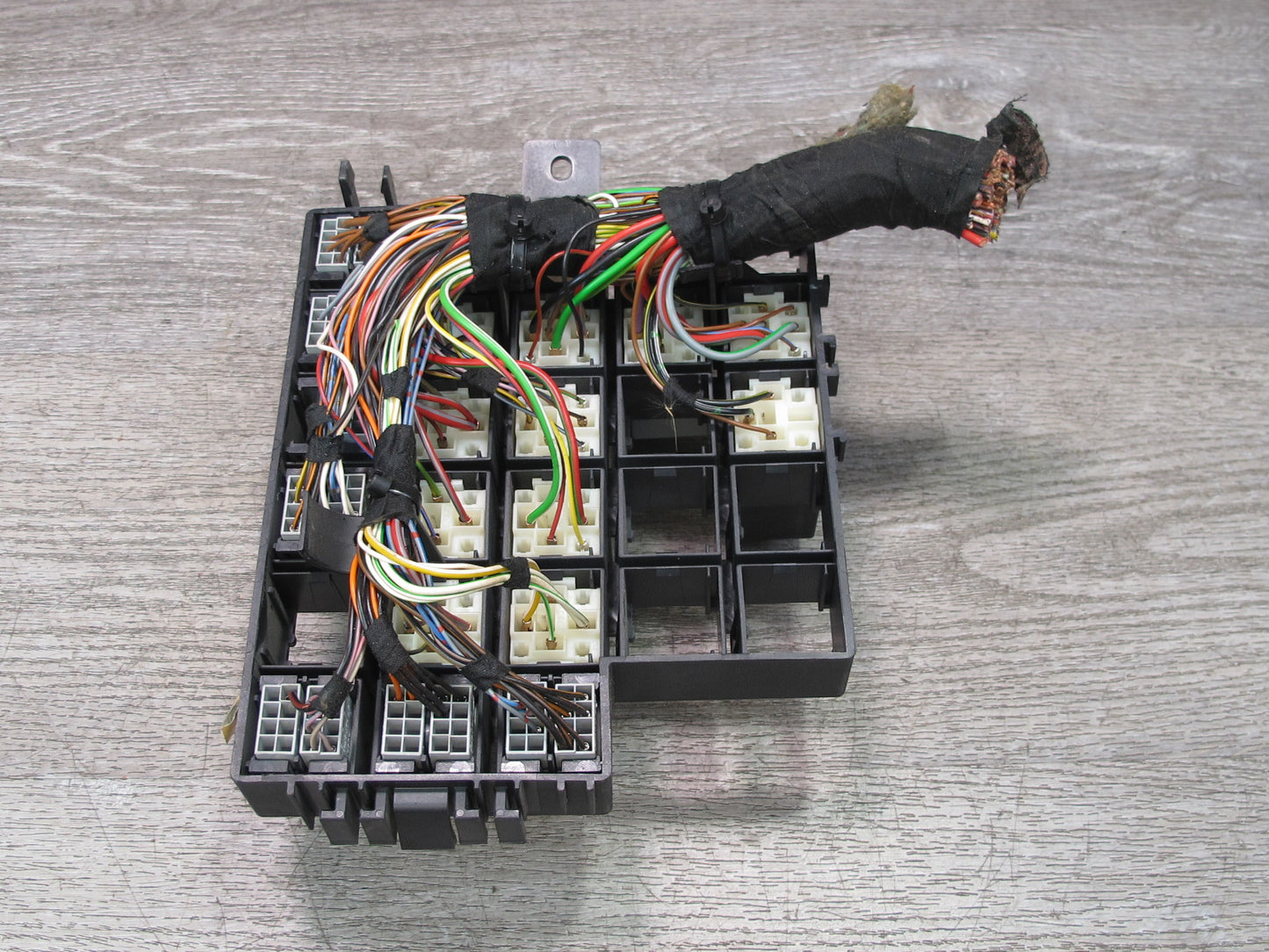 2000-2004 Porsche Boxster 986 Junction Fuse Relay Box Module Unit
