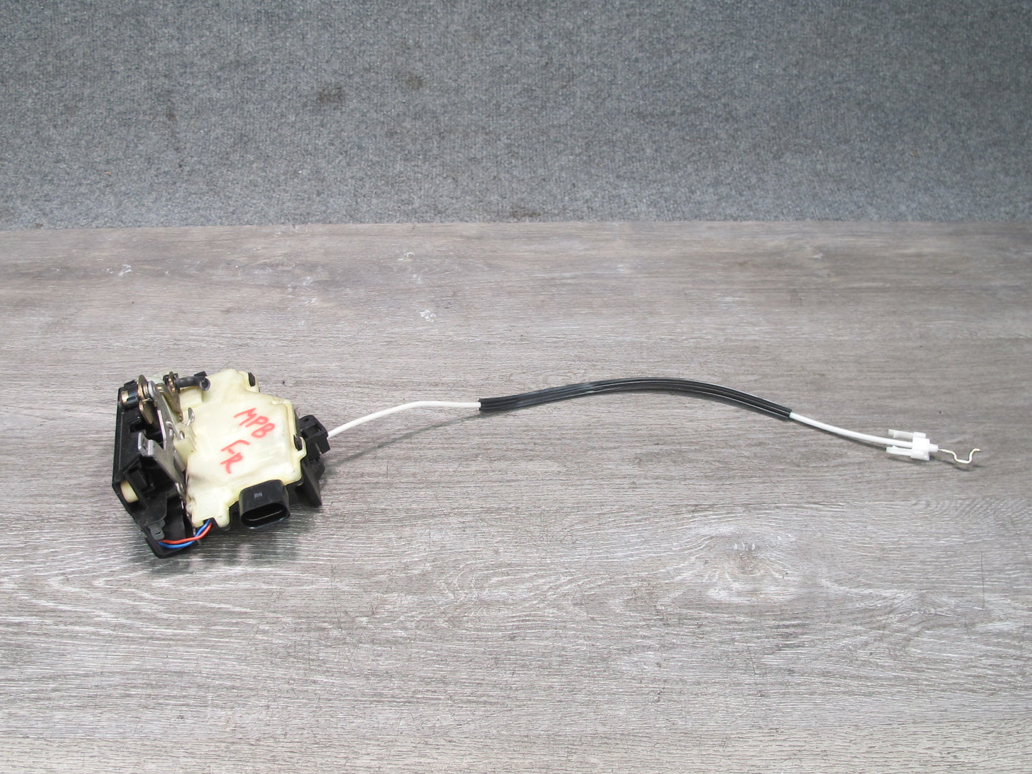 1998-2004 Porsche Boxster 986 Front Right Pass Side Door Lock Latch Actuator