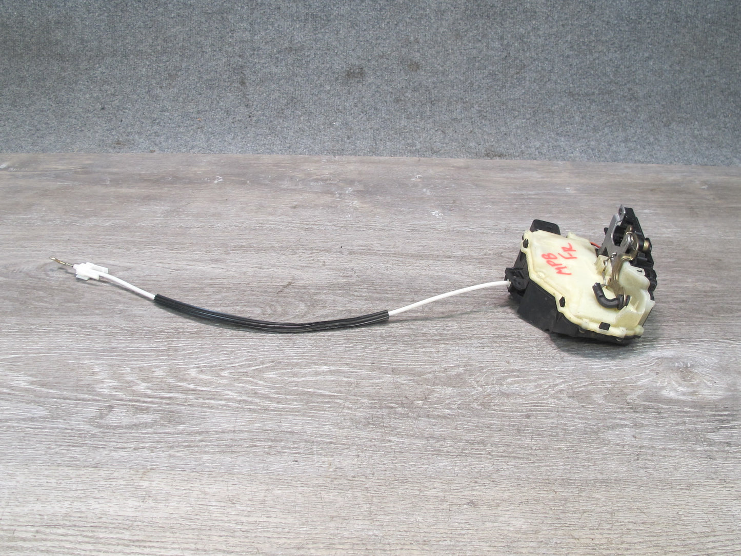 1998-2004 Porsche Boxster 986 Front Right Pass Side Door Lock Latch Actuator