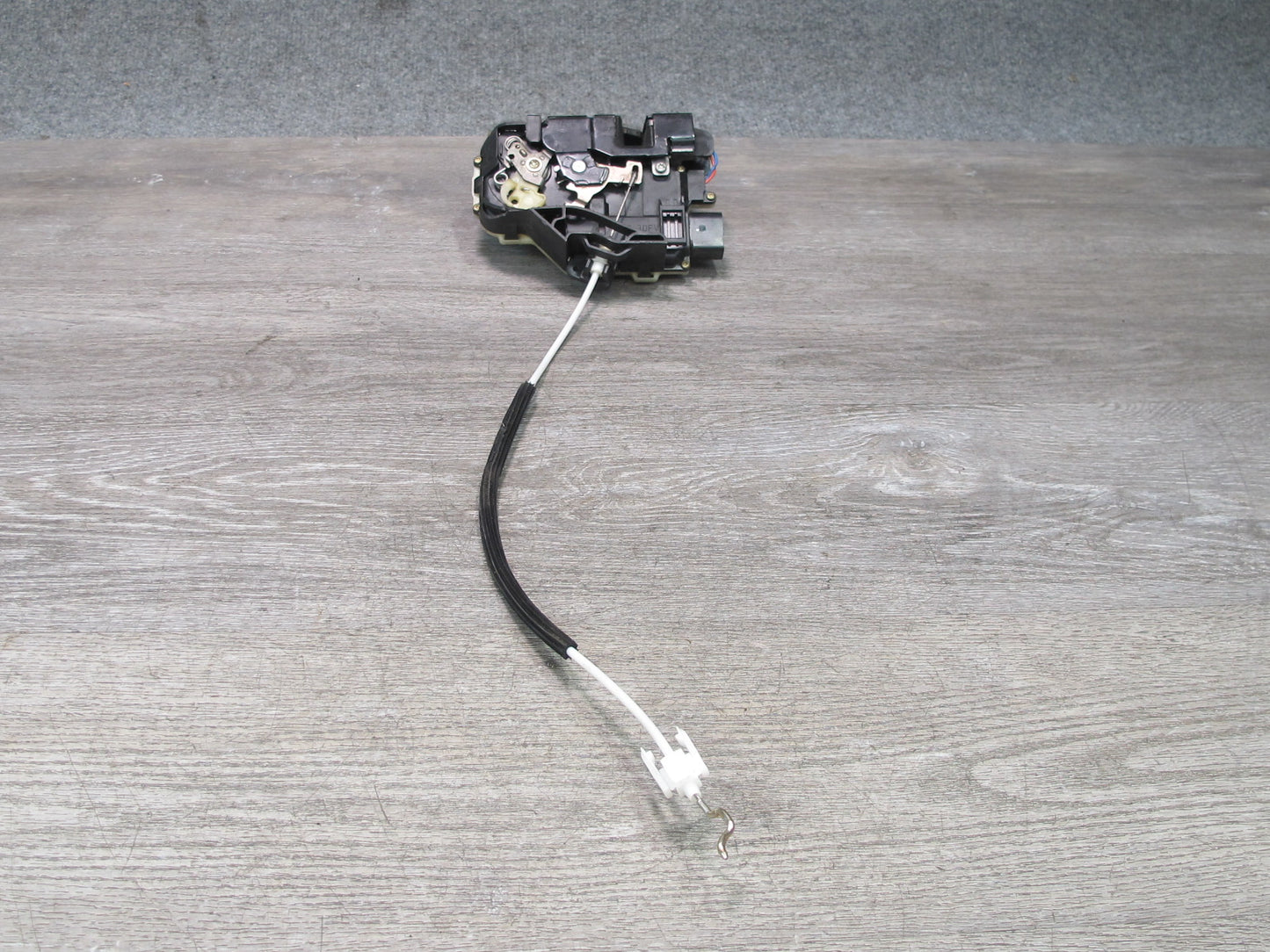 1998-2004 Porsche Boxster 986 Front Right Pass Side Door Lock Latch Actuator