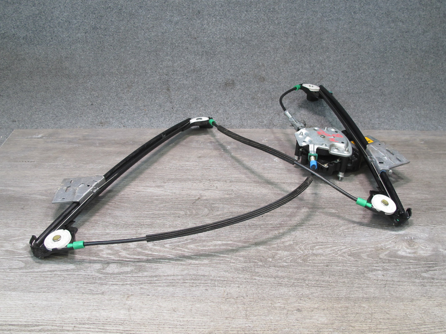1997-2004 Porsche Boxster 986 Left Driver Side Door Window Regulator W/ Motor