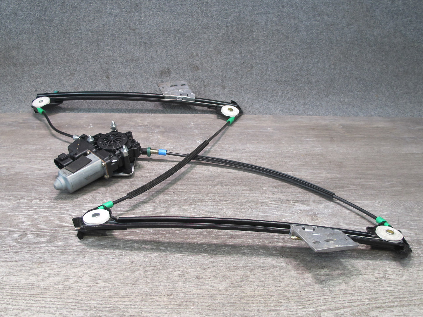 1997-2004 Porsche Boxster 986 Left Driver Side Door Window Regulator W/ Motor