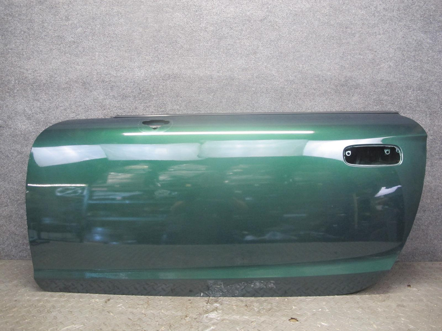 00-05 Toyota MR2 Spyder ZZW30L Left Door Shell Panel Green OEM