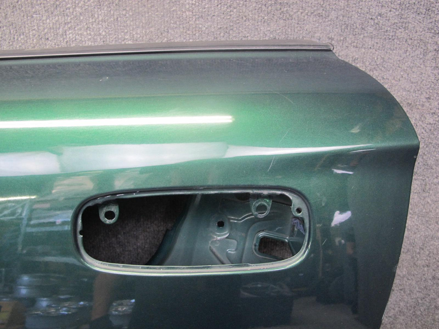 00-05 Toyota MR2 Spyder ZZW30L Left Door Shell Panel Green OEM