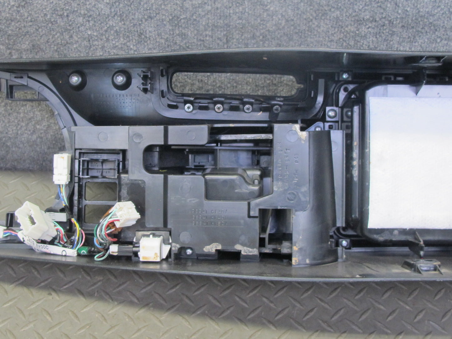 07-09 Nissan 350Z Z33 Convertible A/T Center Console Trim Cover Panel Black OEM