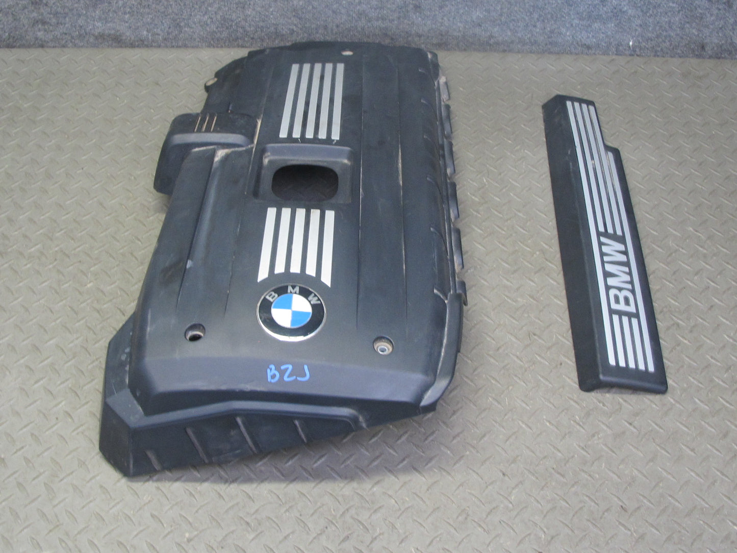 06-08 BMW E86 E85 Z4 3.0L N52 Set of 2 Engine Motor Trim Cover Panel 7575032 OEM