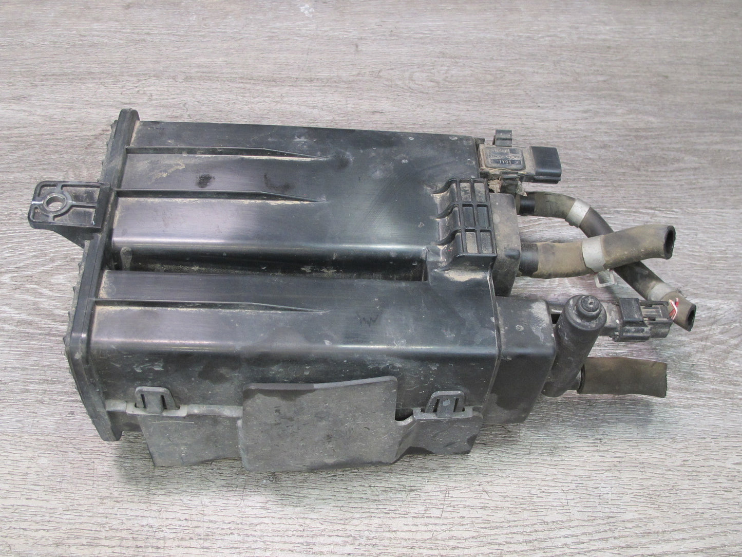 03-09 Nissan 350Z Z33 Fuel Evap Vapor Charcoal Canister OEM