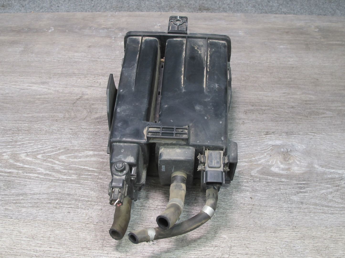 03-09 Nissan 350Z Z33 Fuel Evap Vapor Charcoal Canister OEM