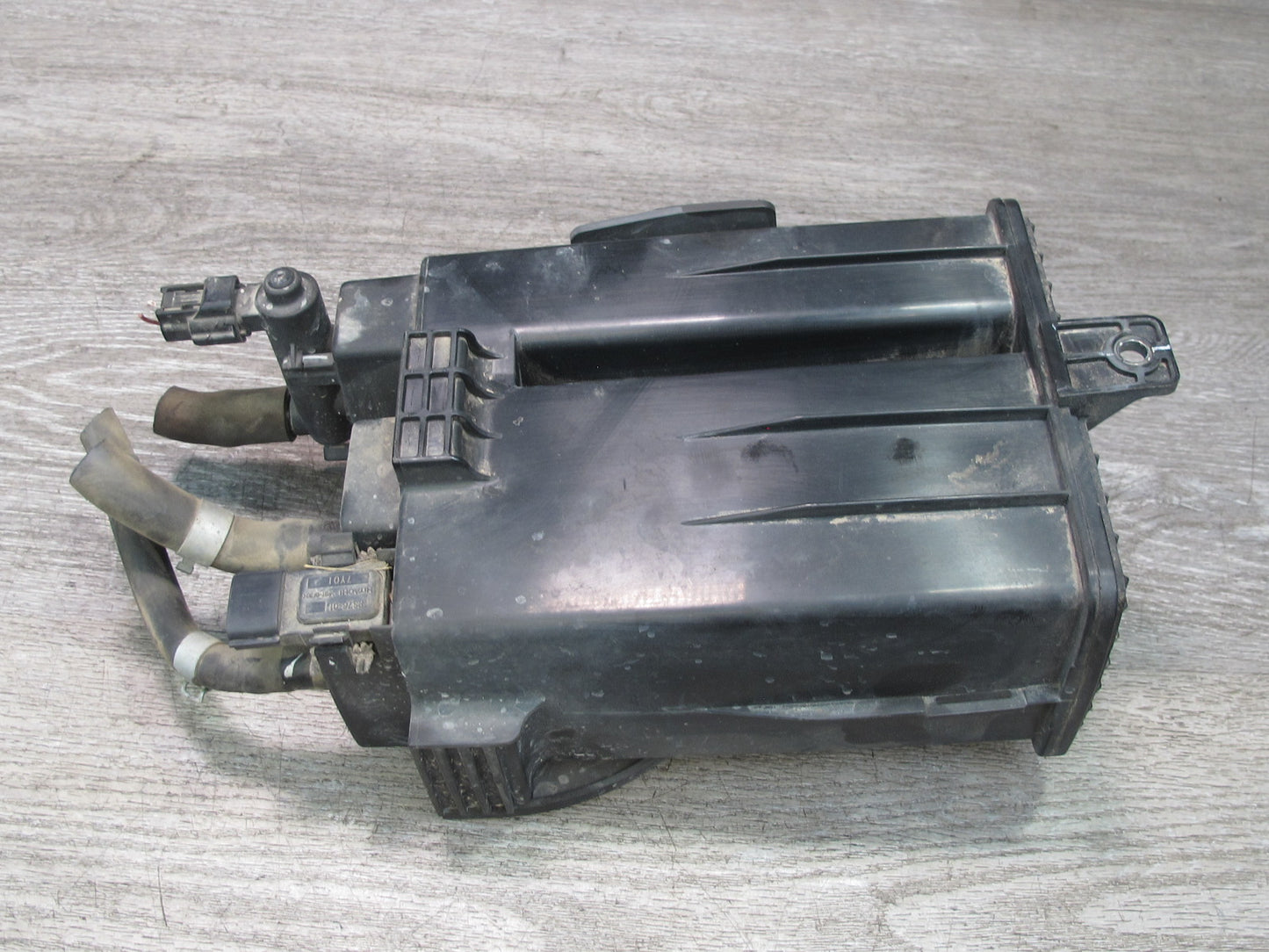 03-09 Nissan 350Z Z33 Fuel Evap Vapor Charcoal Canister OEM