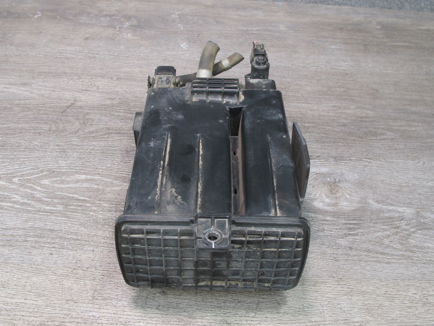 03-09 Nissan 350Z Z33 Fuel Evap Vapor Charcoal Canister OEM
