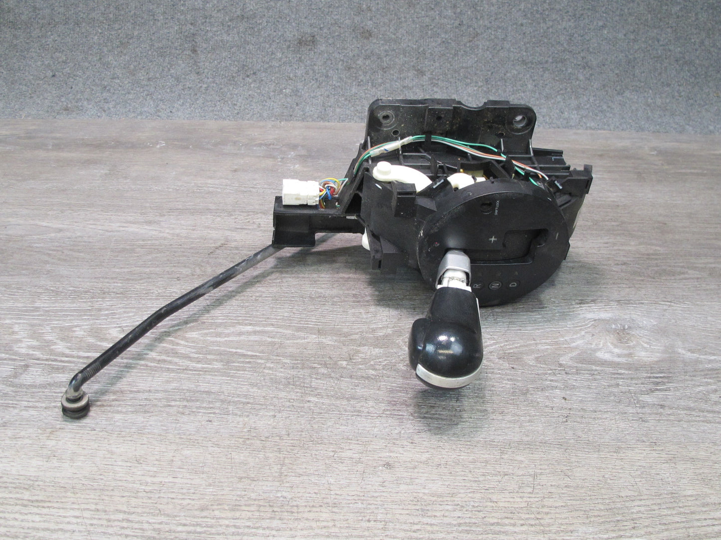 05-09 Nissan 350Z Z33 A/T Automatic Transmission Gear Shifter w Linkage 51K OEM