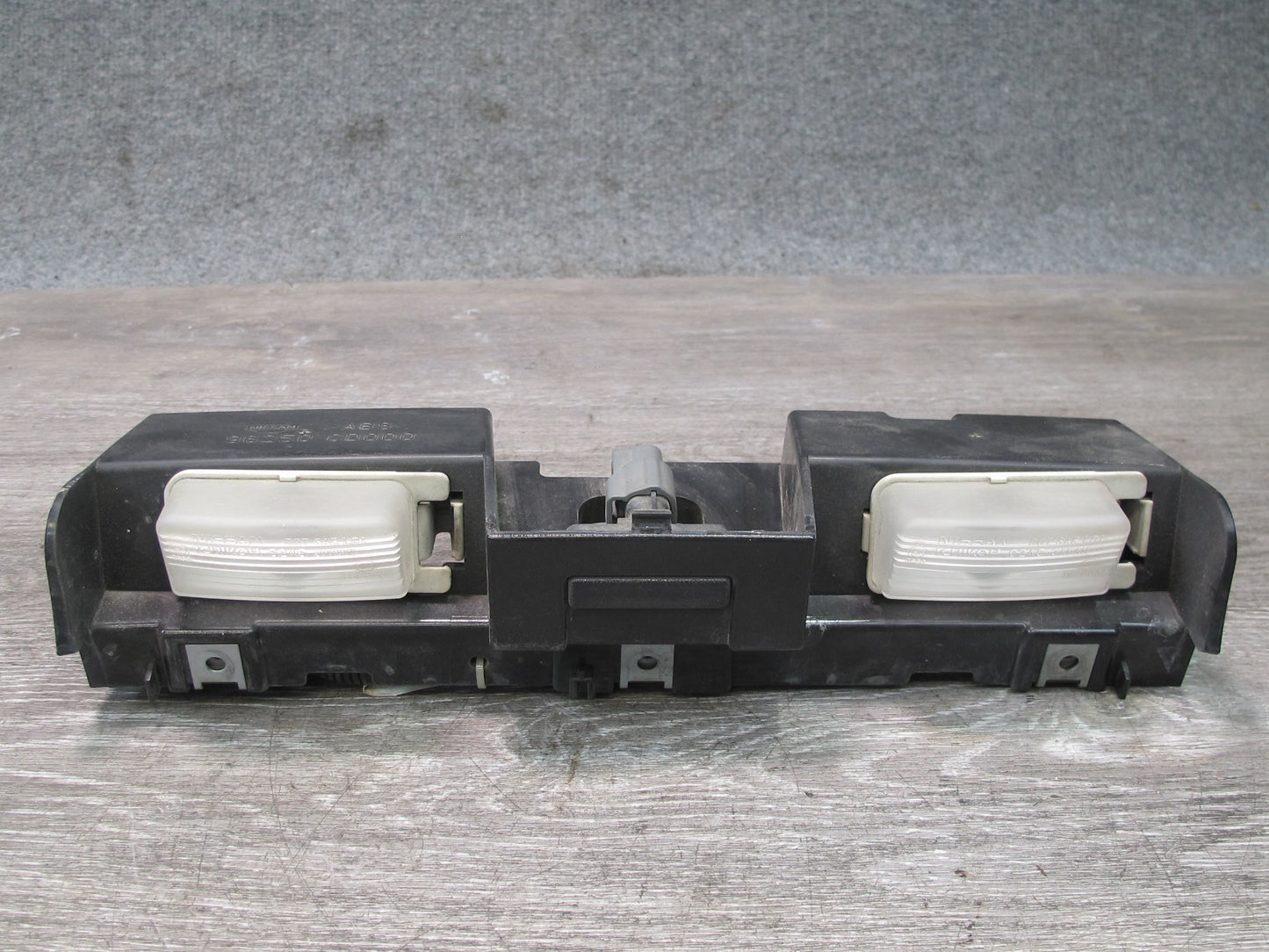 07-09 Nissan 350Z Z33 Rear Bumper License Plate Light Lamp Assembly OEM
