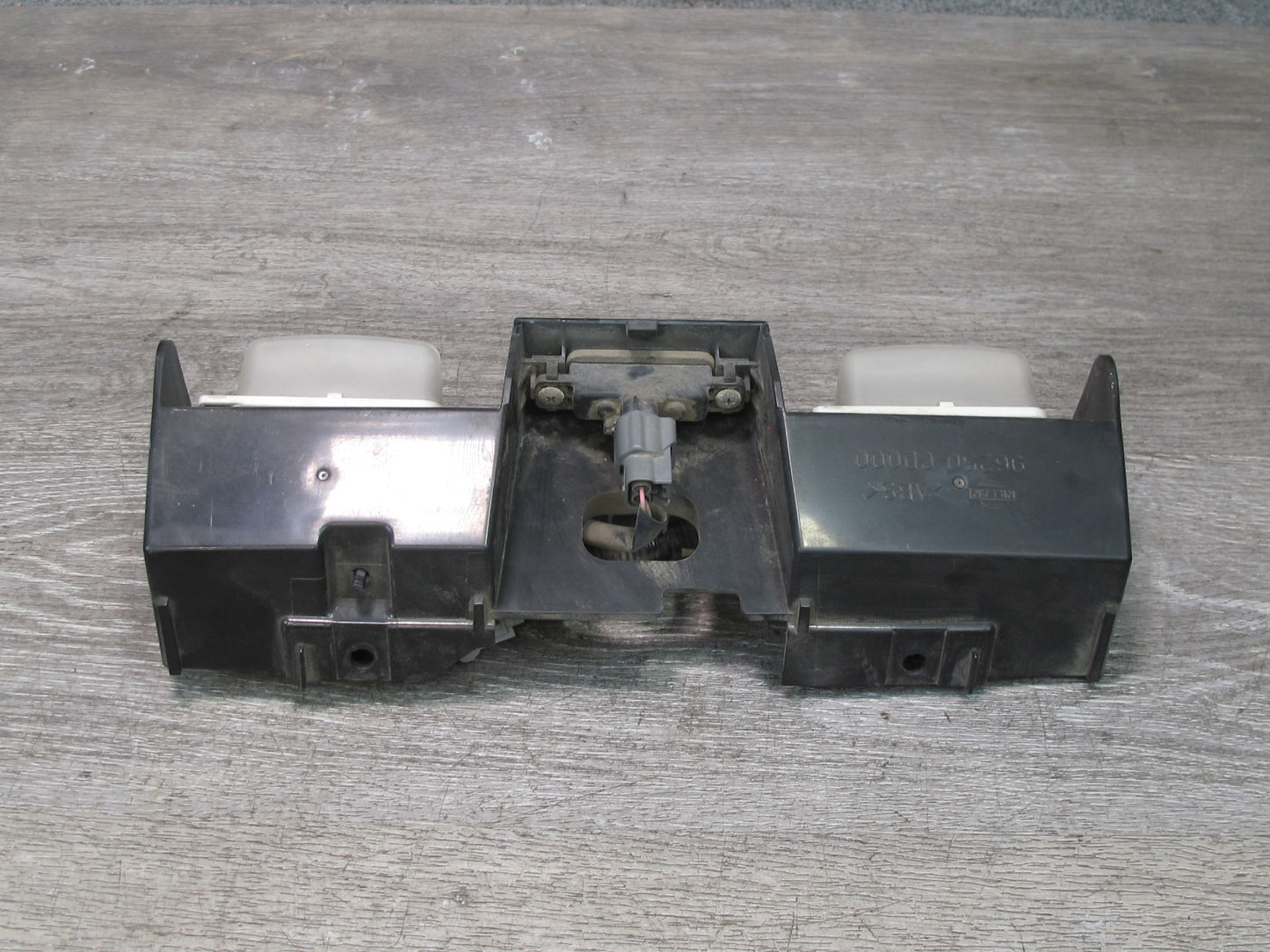 07-09 Nissan 350Z Z33 Rear Bumper License Plate Light Lamp Assembly OEM