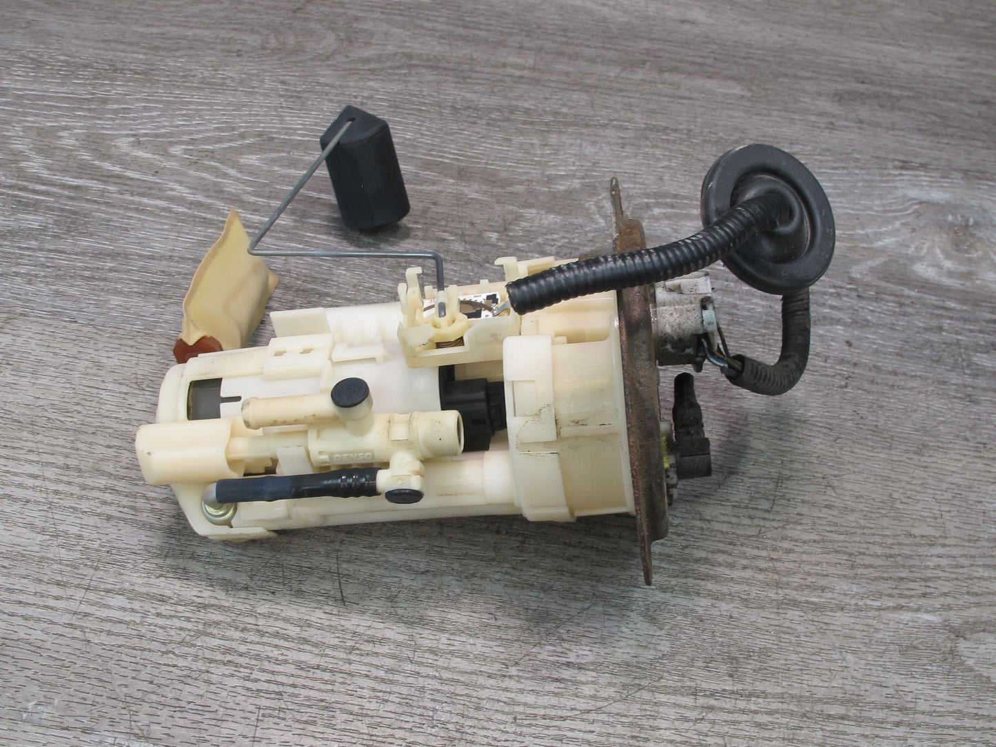 01-05 Lexus JZS160L GS300 Set of 2 Fuel Pump Level Sensor Assembly 83K Miles OEM