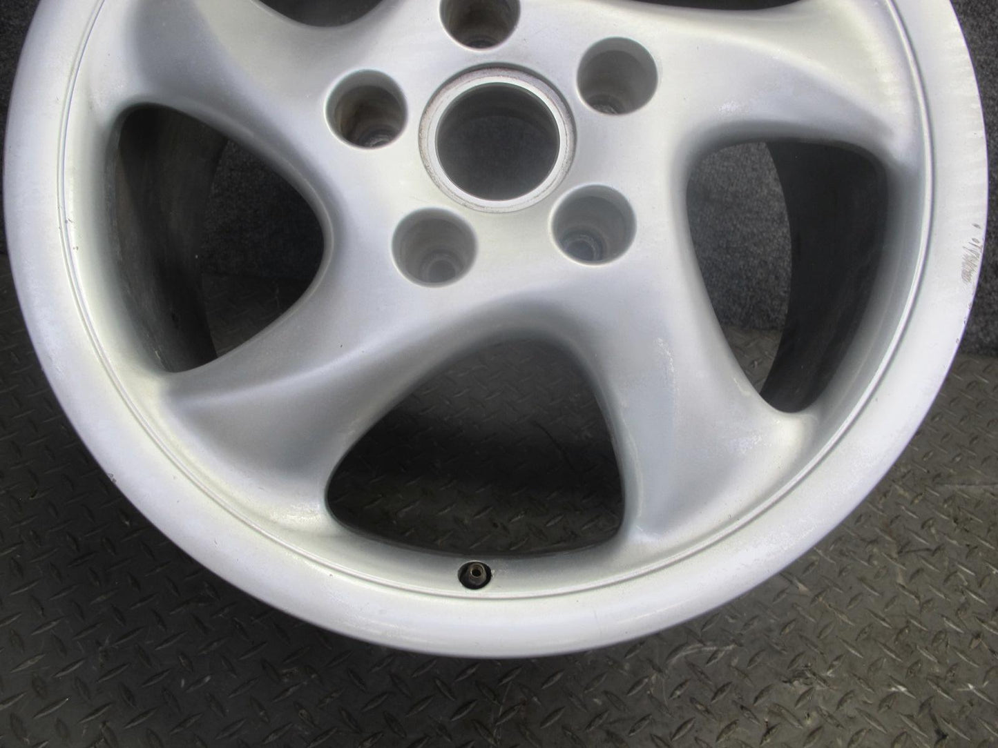99-05 Porsche 911 Carrera 996 Factory R18" Alloy 5 Spoke Wheel Rim 18X9J ET52