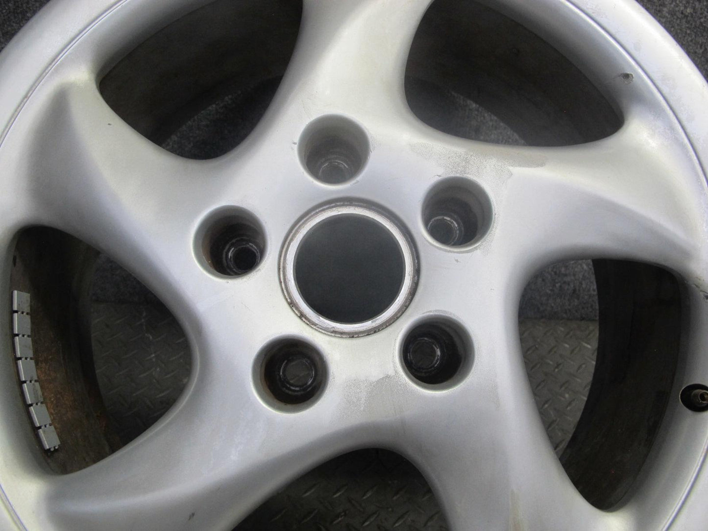 99-05 Porsche 911 Carrera 996 Factory R18" Alloy 5 Spoke Wheel Rim 18X7.5J ET50