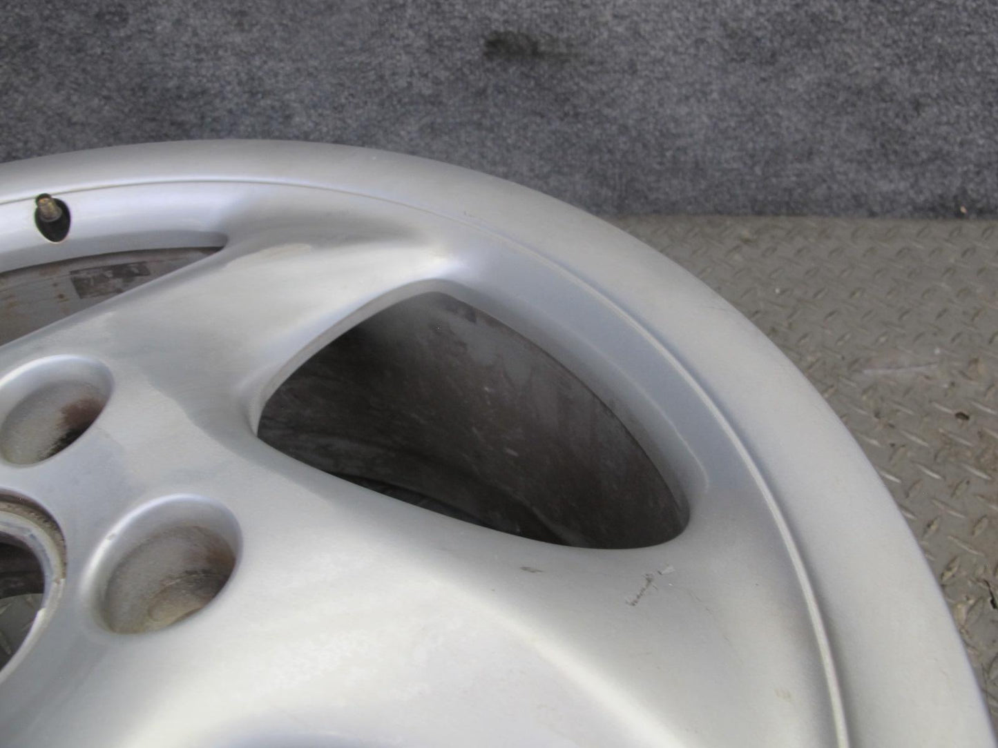 99-05 Porsche 911 Carrera 996 Factory R18" Alloy 5 Spoke Wheel Rim 18X7.5J ET50