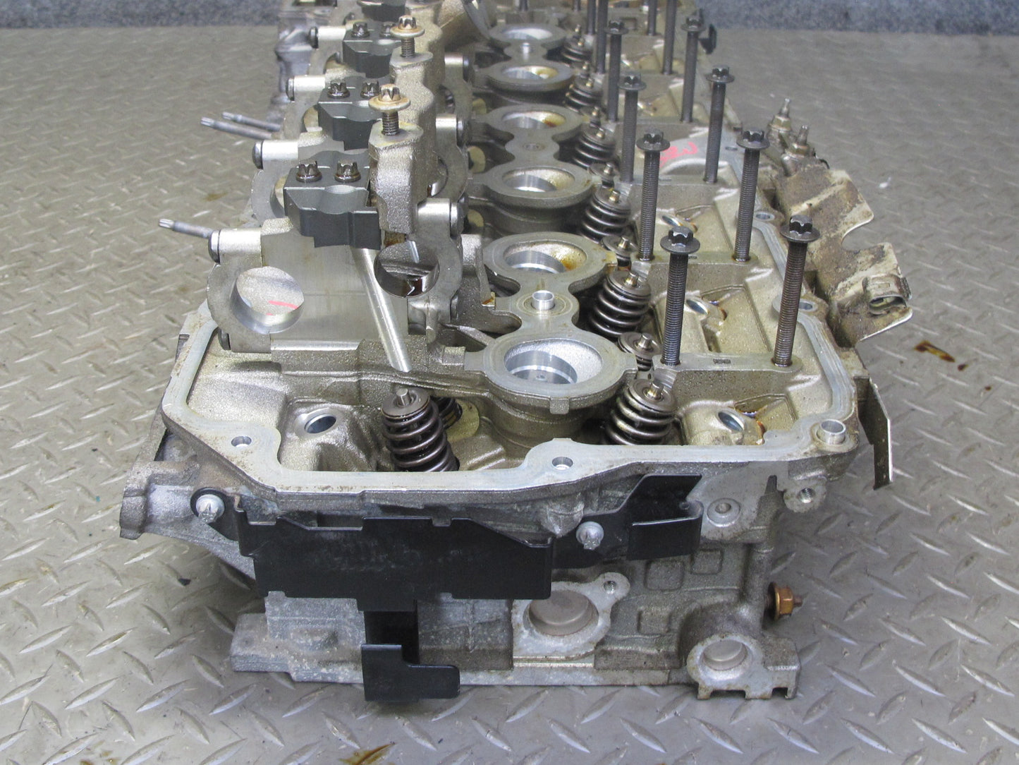 06-08 BMW E86 E85 Z4 N52 3.0L Engine Motor Cylinder Head 68K Miles OEM