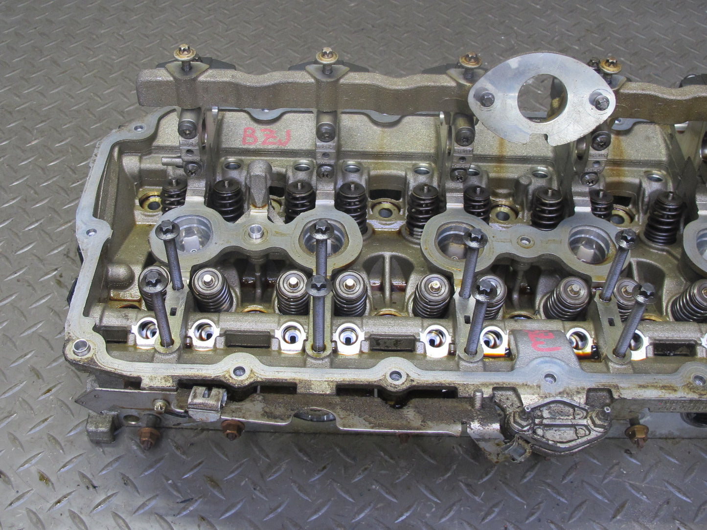 06-08 BMW E86 E85 Z4 N52 3.0L Engine Motor Cylinder Head 68K Miles OEM