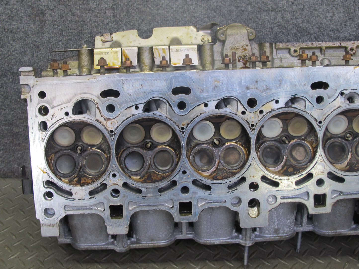 06-08 BMW E86 E85 Z4 N52 3.0L Engine Motor Cylinder Head 68K Miles OEM