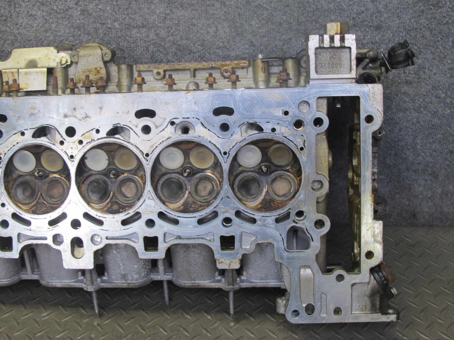 06-08 BMW E86 E85 Z4 N52 3.0L Engine Motor Cylinder Head 68K Miles OEM