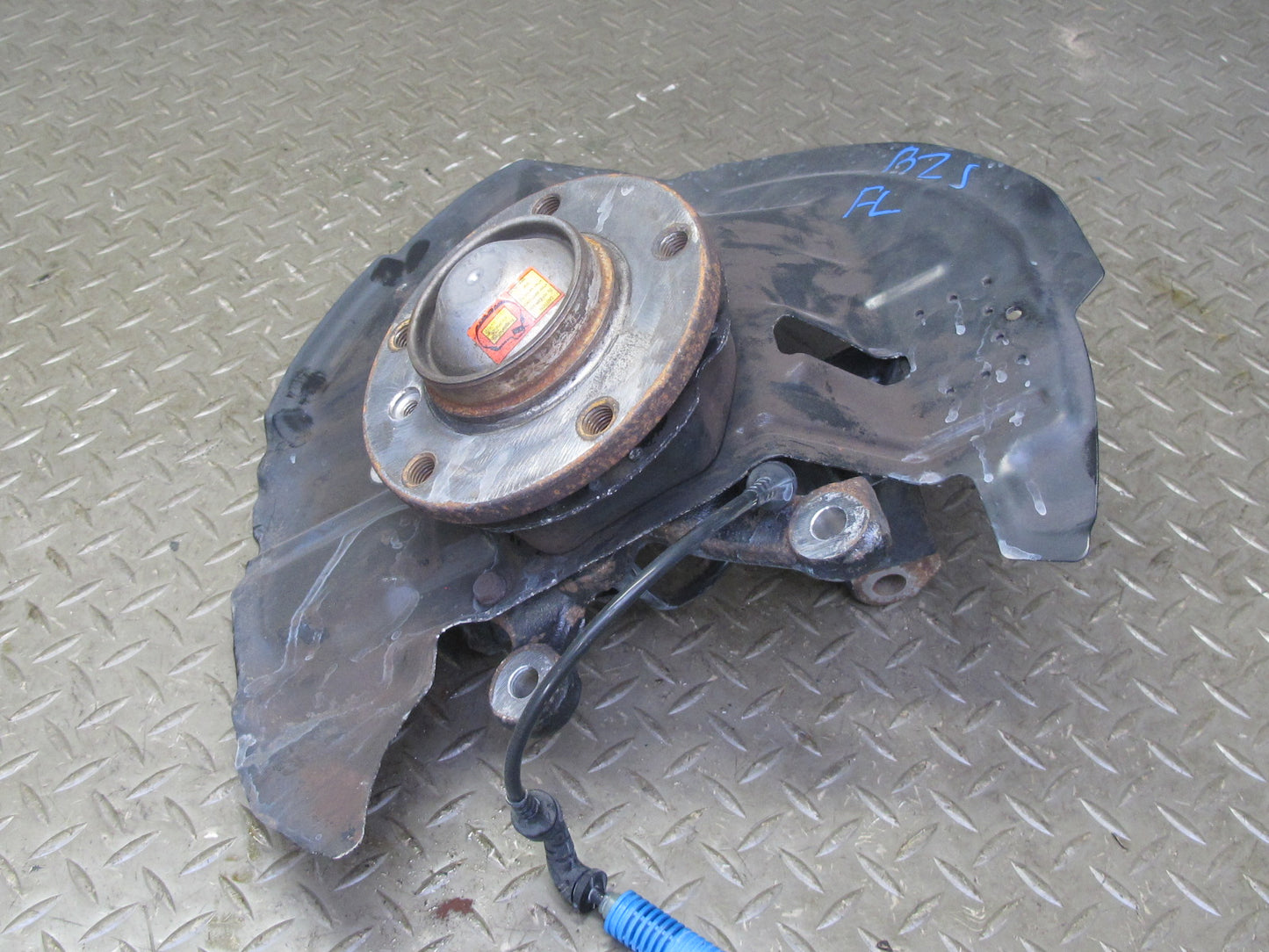 03-08 BMW E85 Z4 RWD Front Left Spindle Knuckle Wheel Hub Bearing 68K Miles OEM