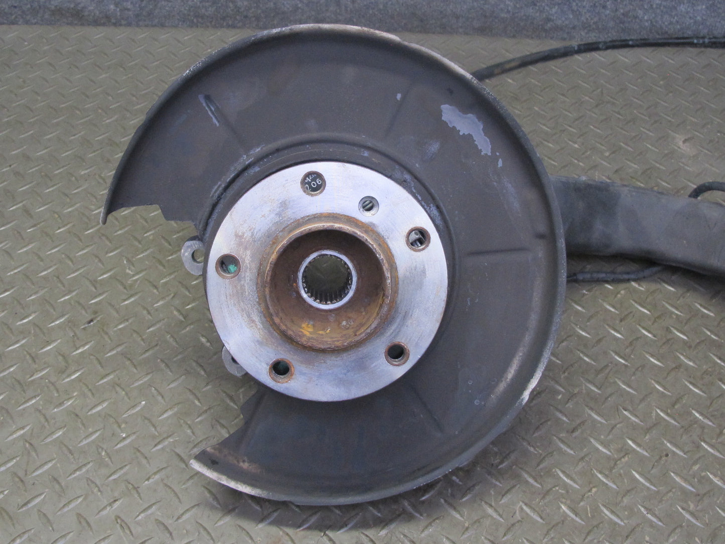 03-08 BMW E85 Z4 RWD Rear Left Spindle Knuckle Trailing Arm Hub Bearing 68K OEM