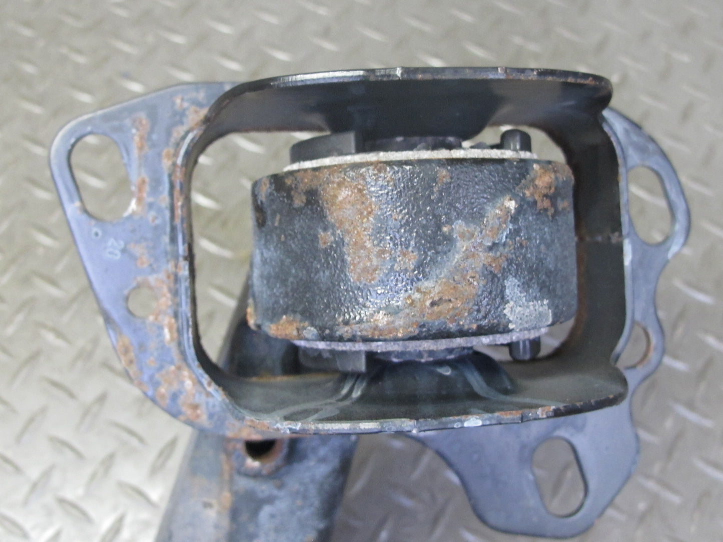 03-08 BMW E85 Z4 RWD Rear Left Spindle Knuckle Trailing Arm Hub Bearing 68K OEM