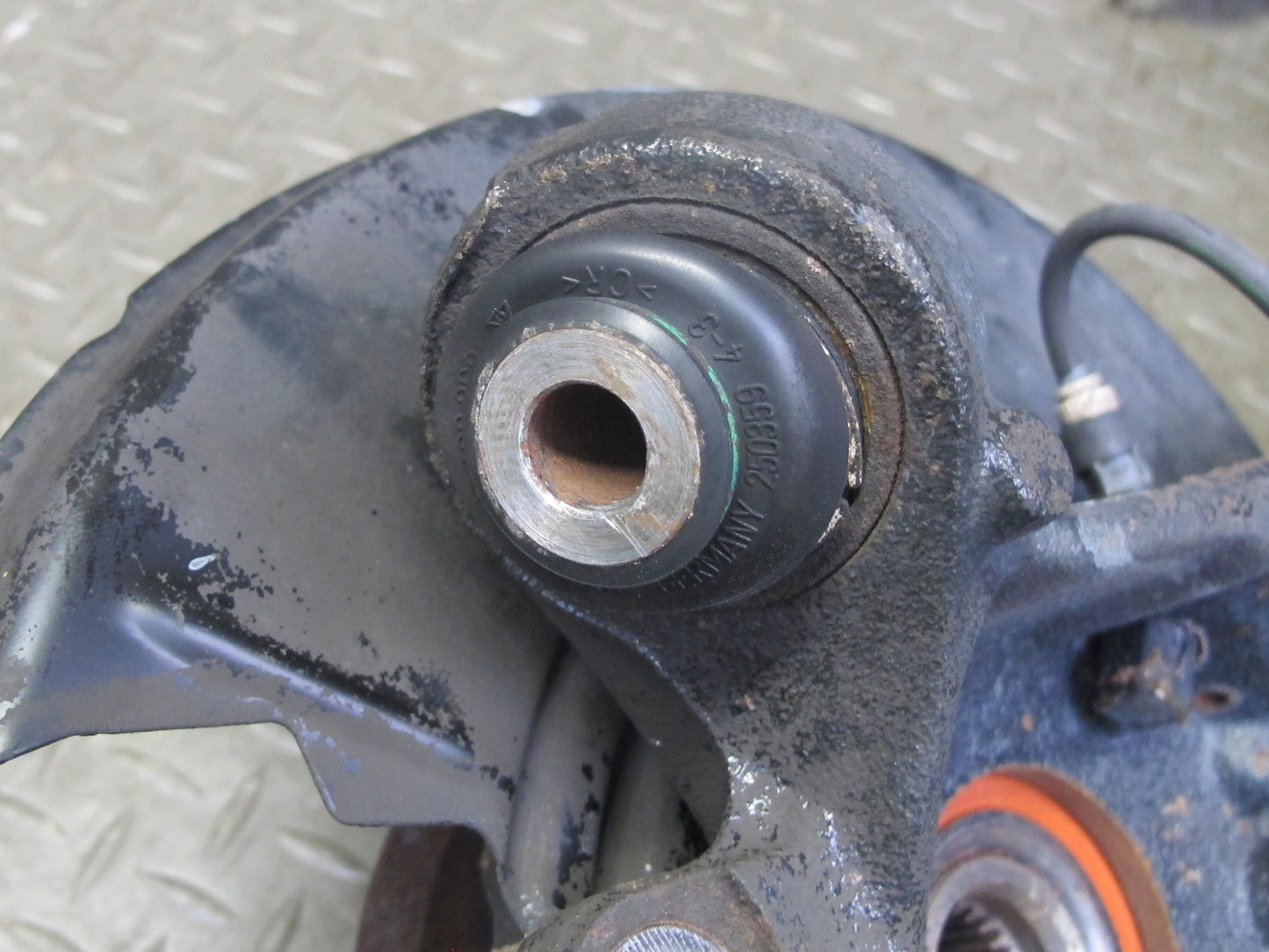 03-08 BMW E85 Z4 RWD Rear Left Spindle Knuckle Trailing Arm Hub Bearing 68K OEM
