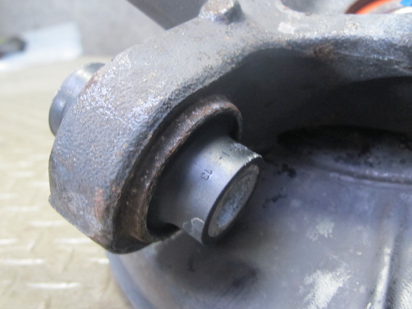 03-08 BMW E85 Z4 RWD Rear Left Spindle Knuckle Trailing Arm Hub Bearing 68K OEM