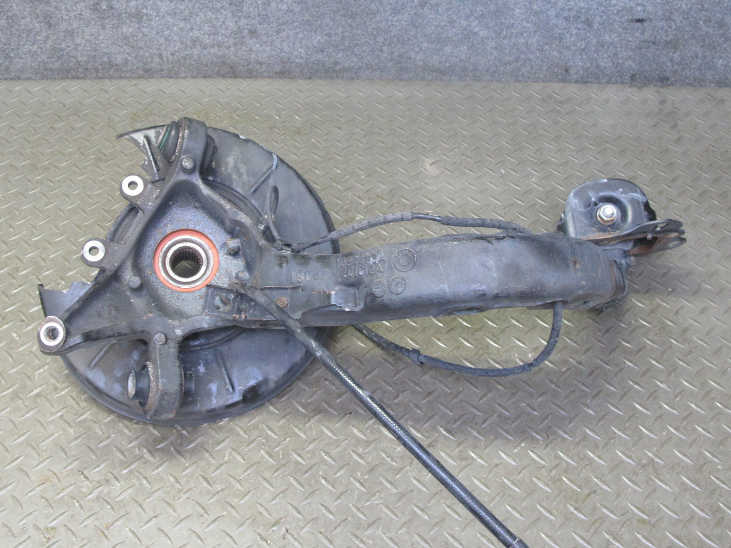 03-08 BMW E85 Z4 RWD Rear Left Spindle Knuckle Trailing Arm Hub Bearing 68K OEM