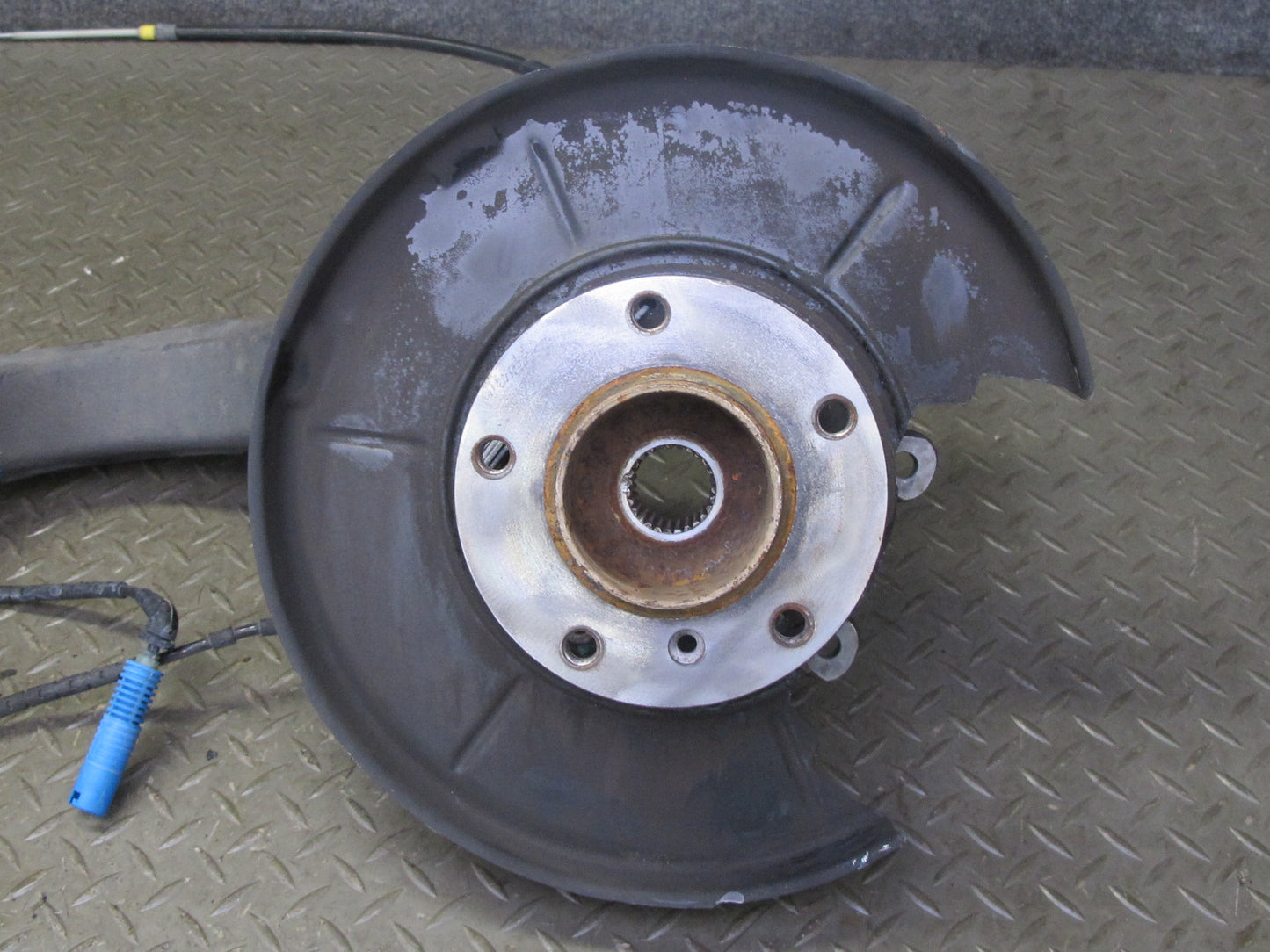 03-08 BMW E85 Z4 RWD Rear Right Spindle Knuckle Trailing Arm Hub Bearing 68K OEM