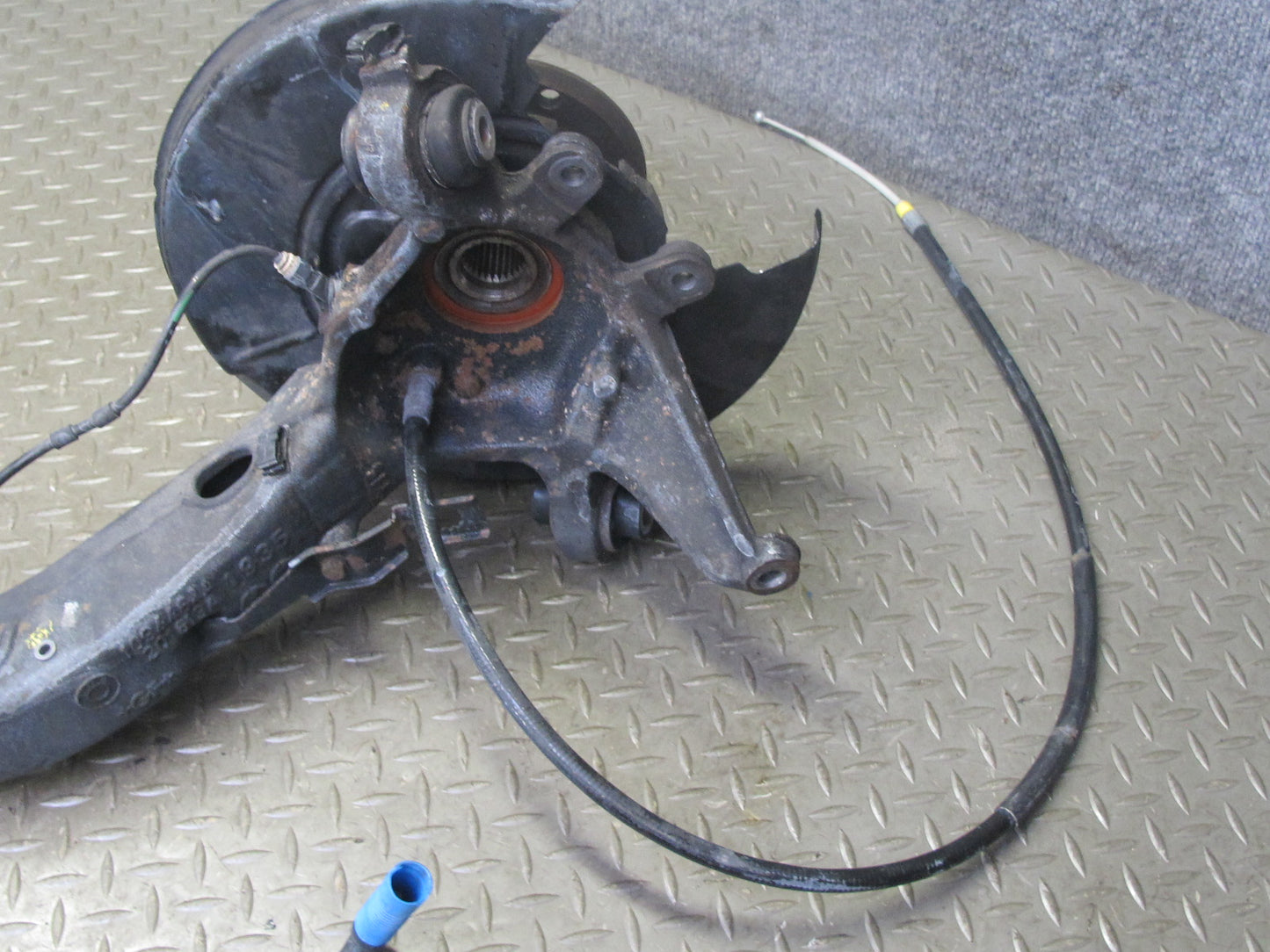 03-08 BMW E85 Z4 RWD Rear Right Spindle Knuckle Trailing Arm Hub Bearing 68K OEM