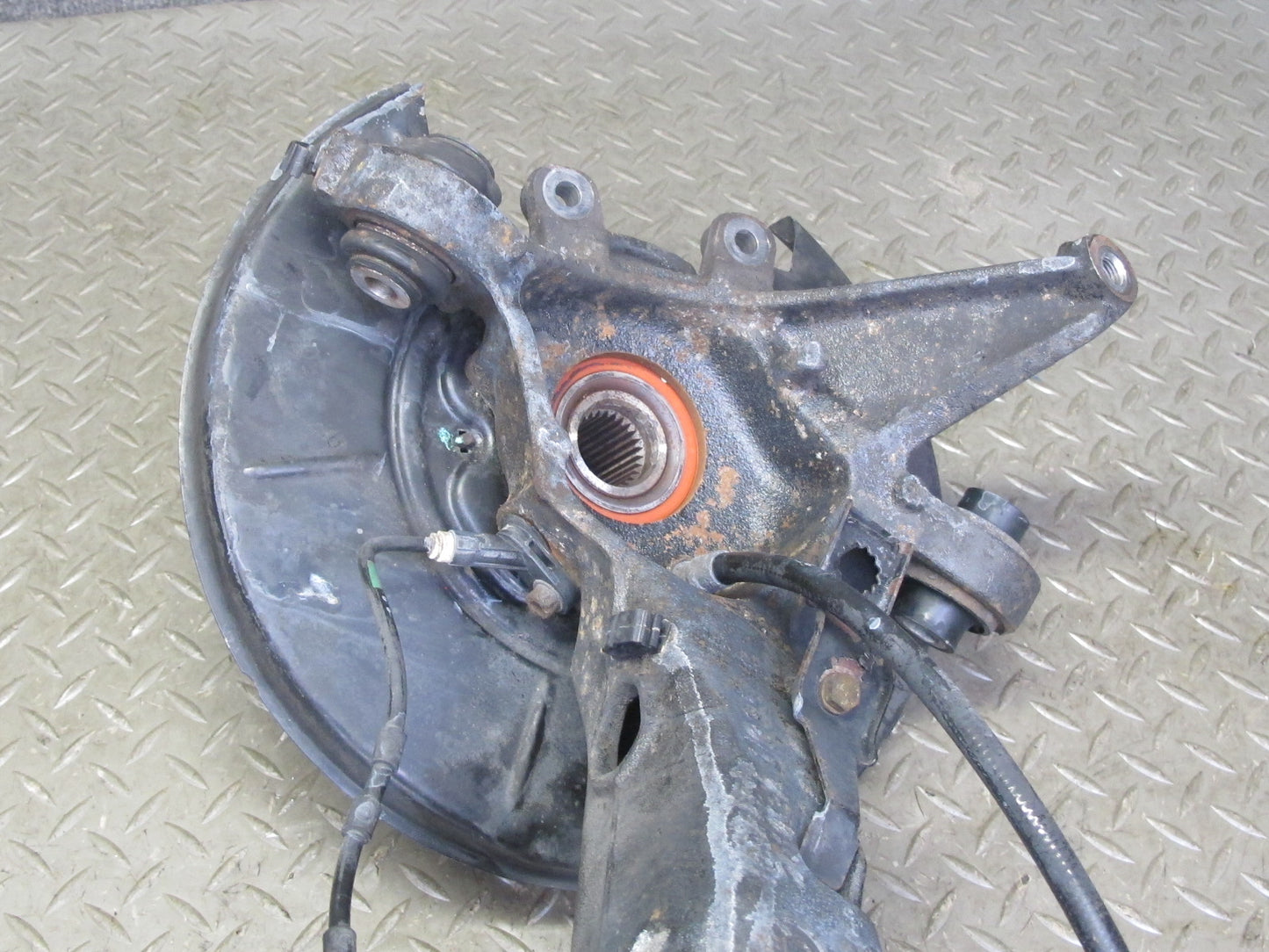 03-08 BMW E85 Z4 RWD Rear Right Spindle Knuckle Trailing Arm Hub Bearing 68K OEM