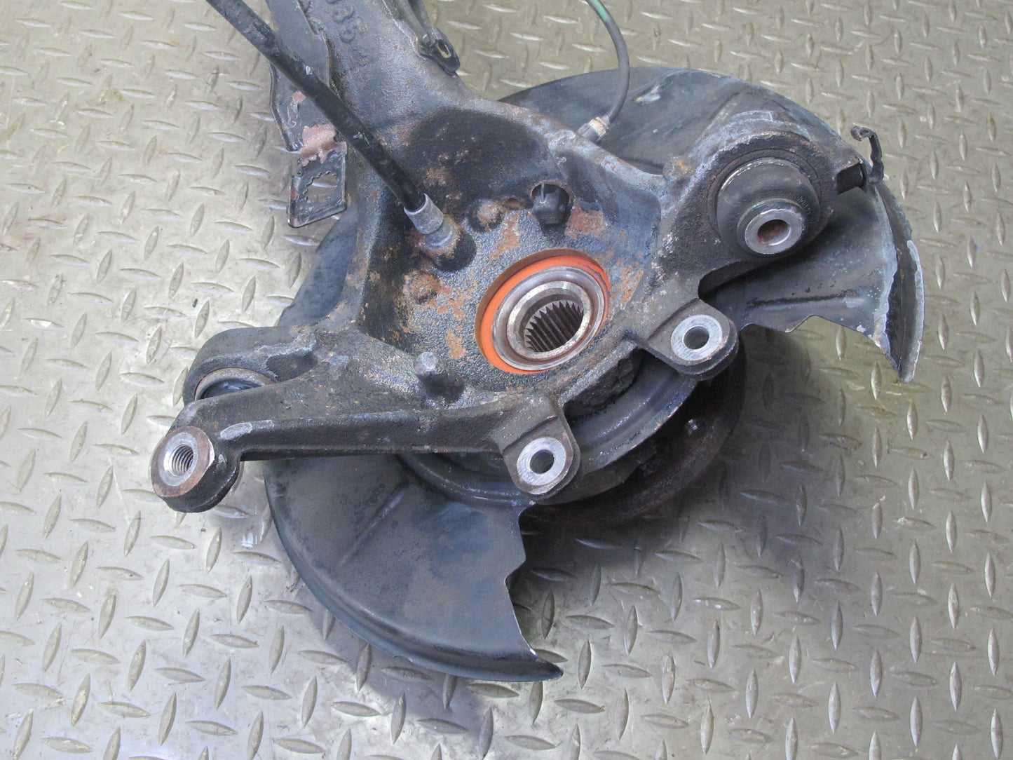 03-08 BMW E85 Z4 RWD Rear Right Spindle Knuckle Trailing Arm Hub Bearing 68K OEM