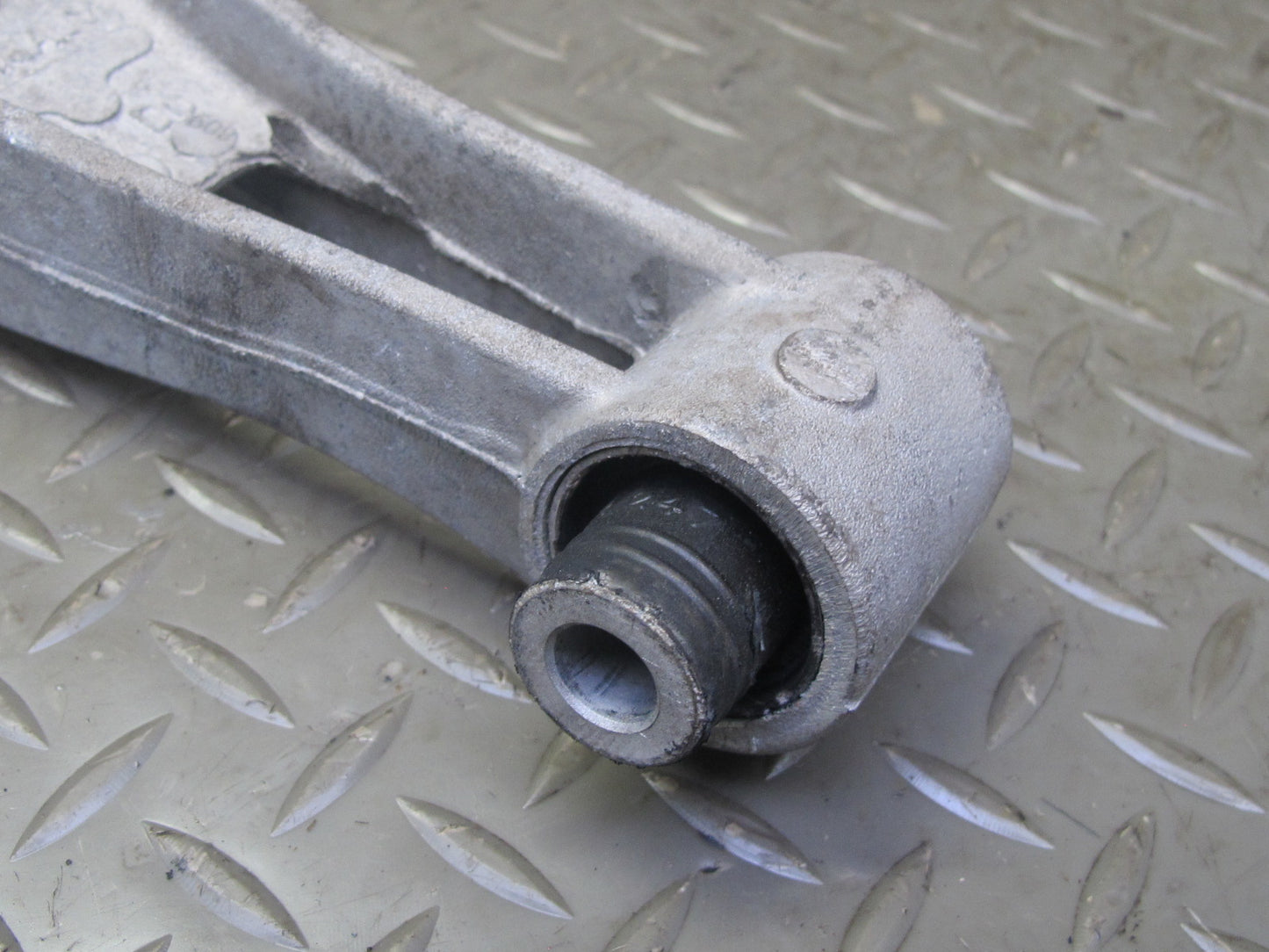 03-08 BMW E85 Z4 RWD Rear Right Suspension Upper Control Arm 68K 1094890 OEM