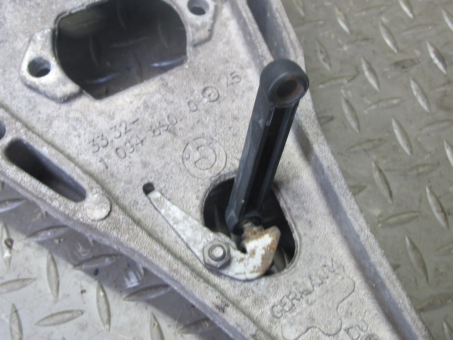 03-08 BMW E85 Z4 RWD Rear Right Suspension Upper Control Arm 68K 1094890 OEM